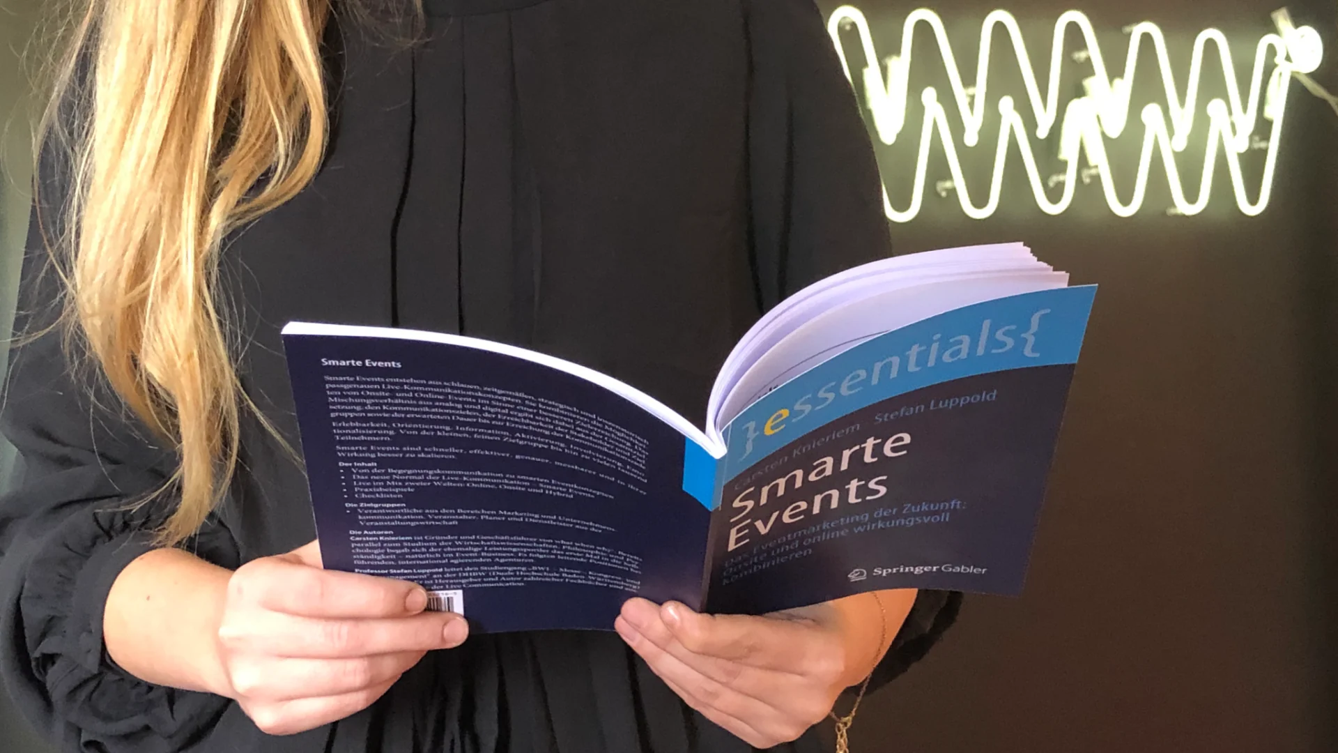Carsten Knieriem und Stefan Luppold stellen Fachbuch