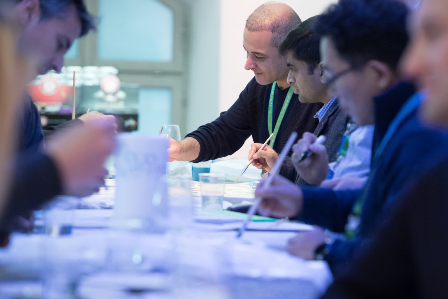 Interaktiver Workshop bei der Armacell Führungskräftetagung Teilnehmer der Armacell Armarium Days arbeiten aktiv in einem kreativen Workshop-Format und gestalten Inhalte gemeinsam.
