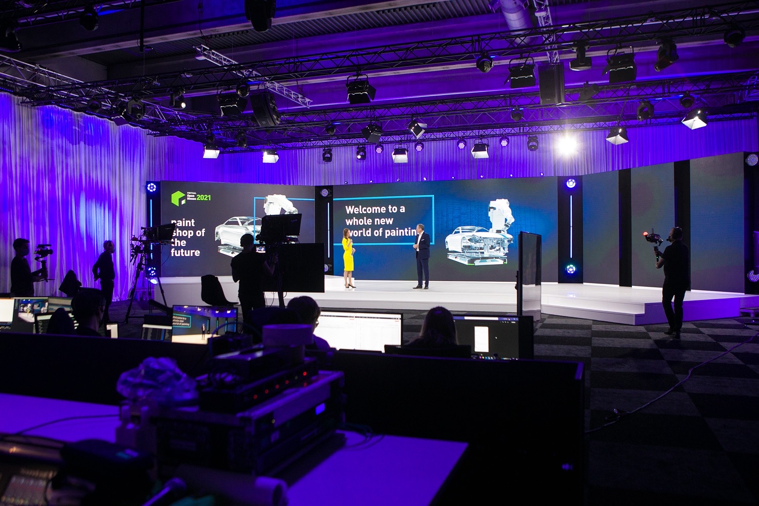 Two presenters will be hosting the digital DÜRR Open House on the streaming stage