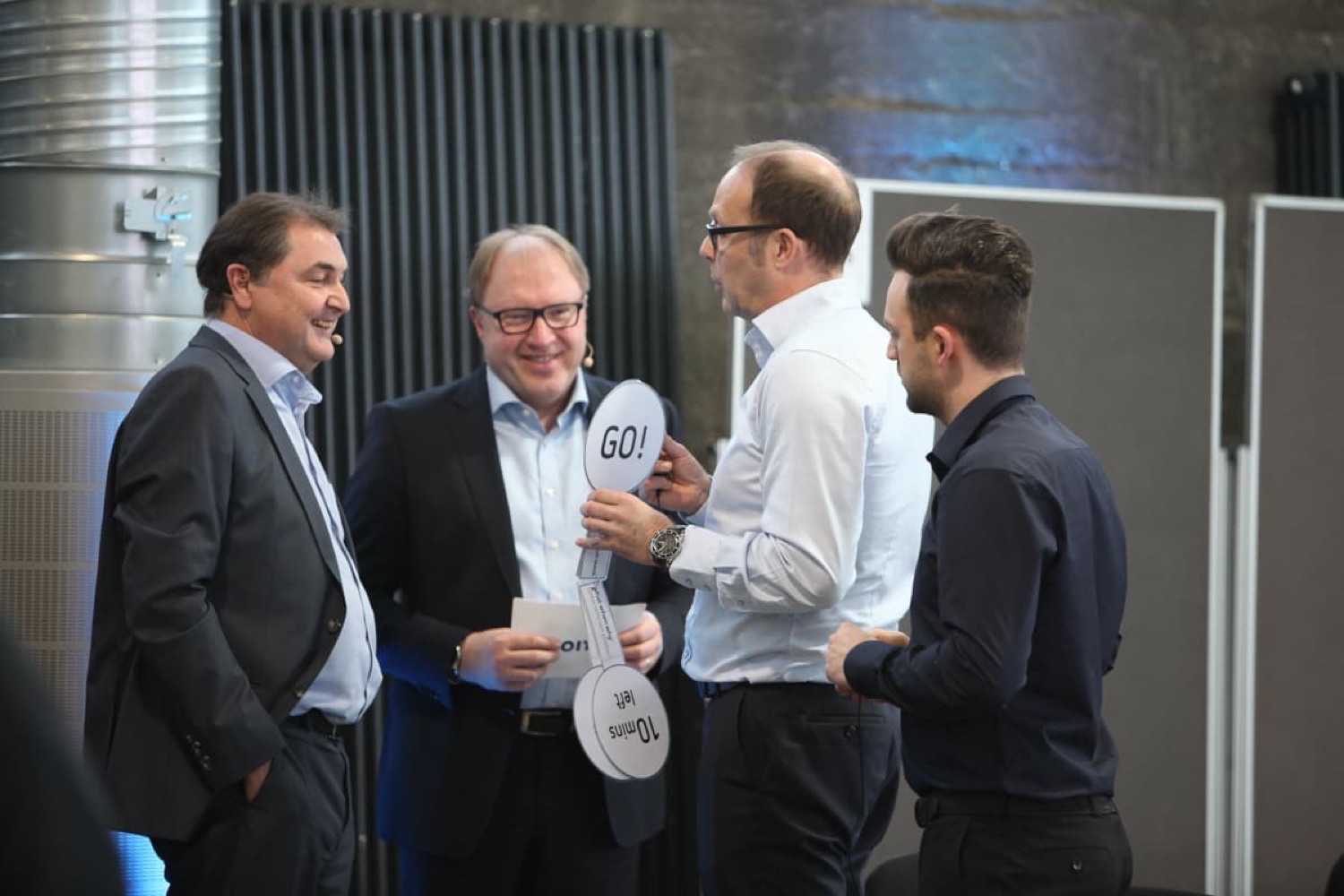 Teambesprechung bei VOITH HYDRO Leaders Conference Internationale Führungskräfte von VOITH HYDRO arbeiten gemeinsam an strategischen Themen und Operational Excellence